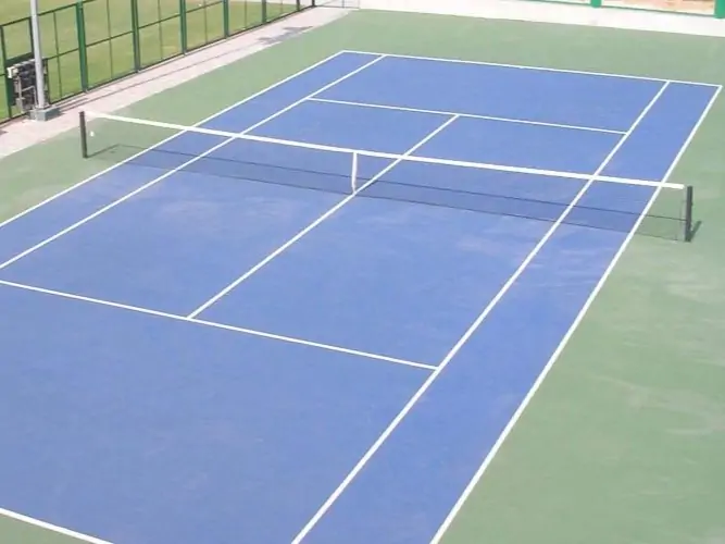 tenniscourt